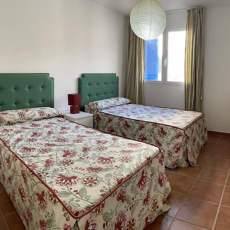 Apartamento De 3 Dormitorios A 60 M De La Playa En La Isleta, Cabo De Gata Ла-Ислета-дель-Моро Экстерьер фото