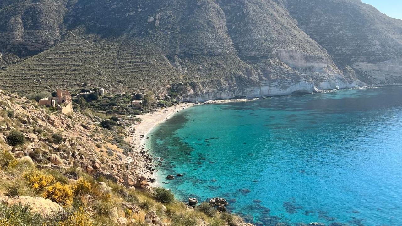 Apartamento De 3 Dormitorios A 60 M De La Playa En La Isleta, Cabo De Gata Ла-Ислета-дель-Моро Экстерьер фото